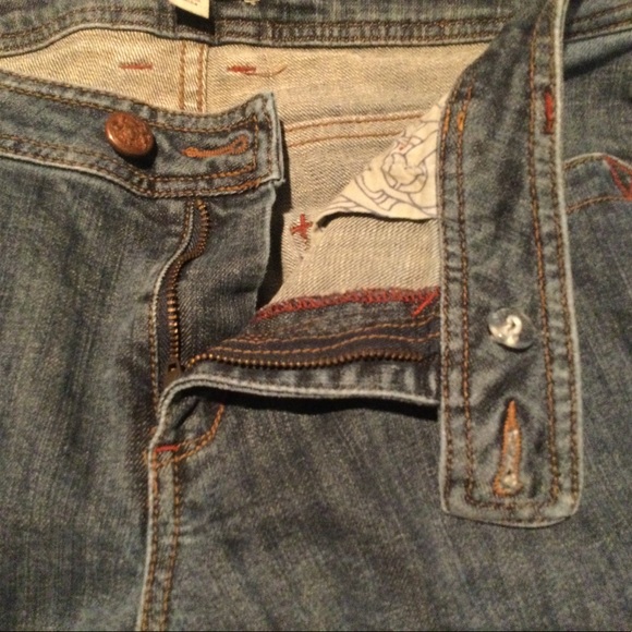 Cabi Brand woman size 6 (30” by 29”)boot cut jeans - Picture 5 of 14